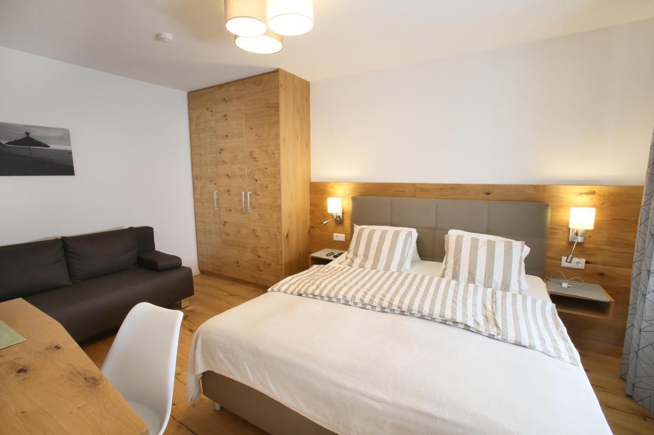 Apartments Freitag - H1 Winden am See Екстериор снимка